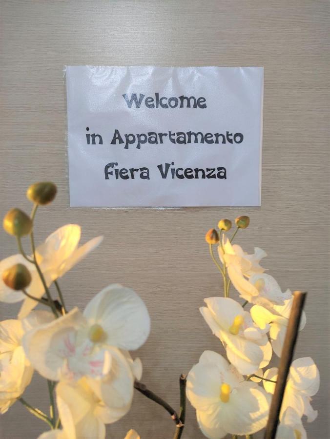 อพาร์ตเมนต์ 3 ห้องนอน 1 ห้องน้ำส่วนตัว ขนาด 75 ตร.ม. – เครอัซโซ Apartment วิเชนซา ภายนอก รูปภาพ